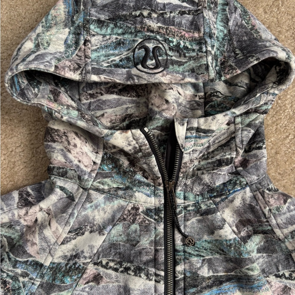 lululemon athletica Gray and Black Puffer Jacket